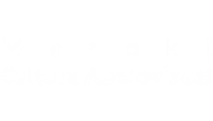 Logotipo de meraki cultura audiovisual en blanco